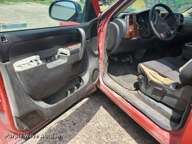 image for item JM9648 2013 Chevrolet Silverado 1500  pickup truck