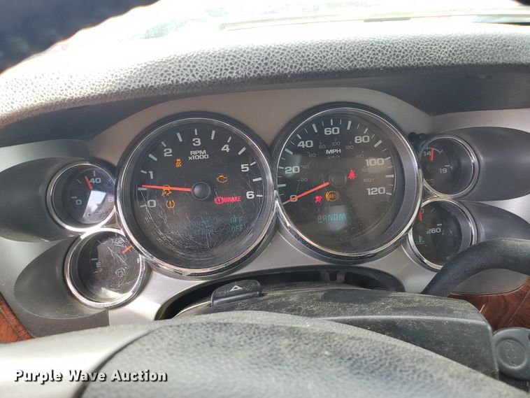 image for item JM9648 2013 Chevrolet Silverado 1500  pickup truck