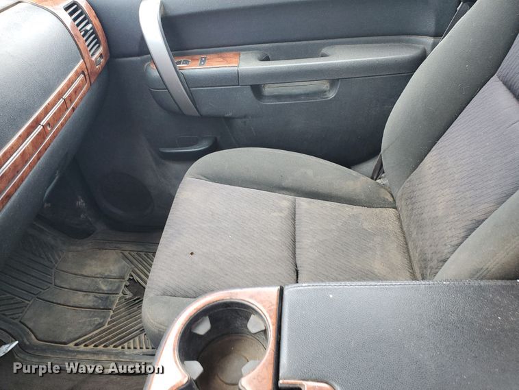 image for item JM9648 2013 Chevrolet Silverado 1500  pickup truck