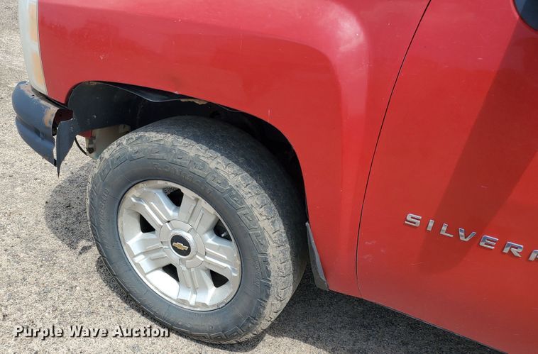 image for item JM9648 2013 Chevrolet Silverado 1500  pickup truck