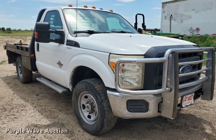 image for item JM9649 2015 Ford F350 Super Duty  bale bed pickup truck