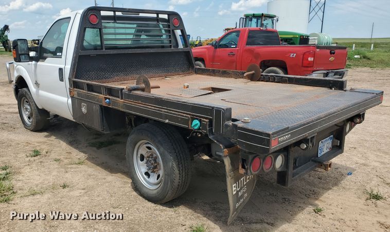 image for item JM9649 2015 Ford F350 Super Duty  bale bed pickup truck