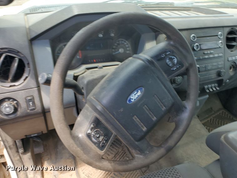 image for item JM9649 2015 Ford F350 Super Duty  bale bed pickup truck