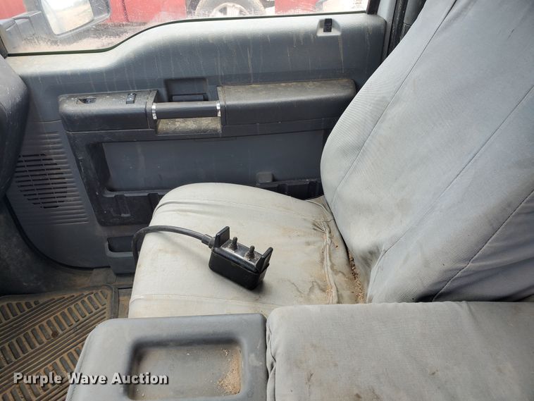 image for item JM9649 2015 Ford F350 Super Duty  bale bed pickup truck