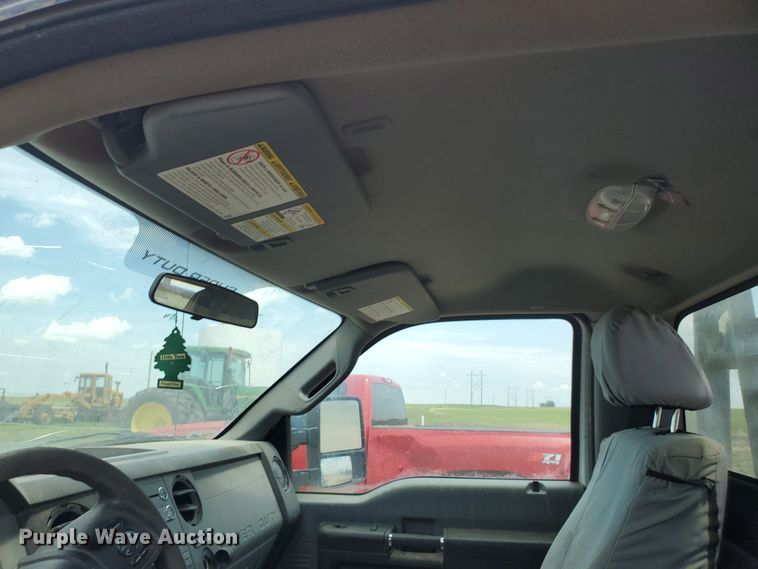 image for item JM9649 2015 Ford F350 Super Duty  bale bed pickup truck