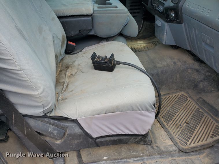 image for item JM9649 2015 Ford F350 Super Duty  bale bed pickup truck