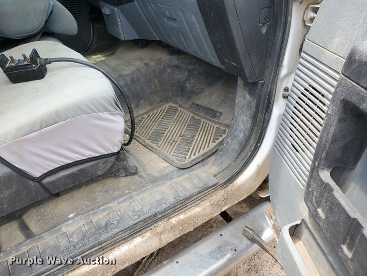 image for item JM9649 2015 Ford F350 Super Duty  bale bed pickup truck