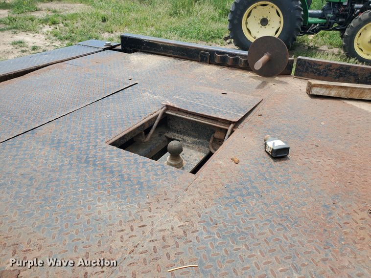 image for item JM9649 2015 Ford F350 Super Duty  bale bed pickup truck