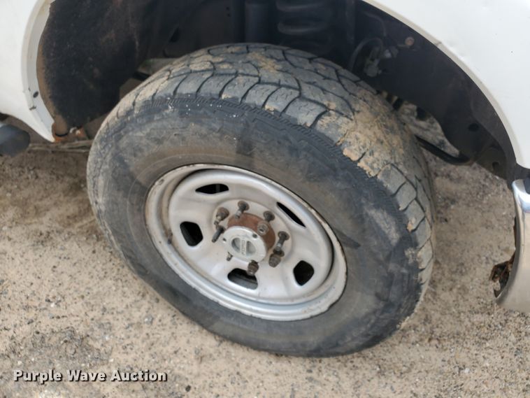 image for item JM9649 2015 Ford F350 Super Duty  bale bed pickup truck