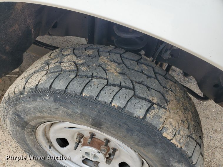 image for item JM9649 2015 Ford F350 Super Duty  bale bed pickup truck