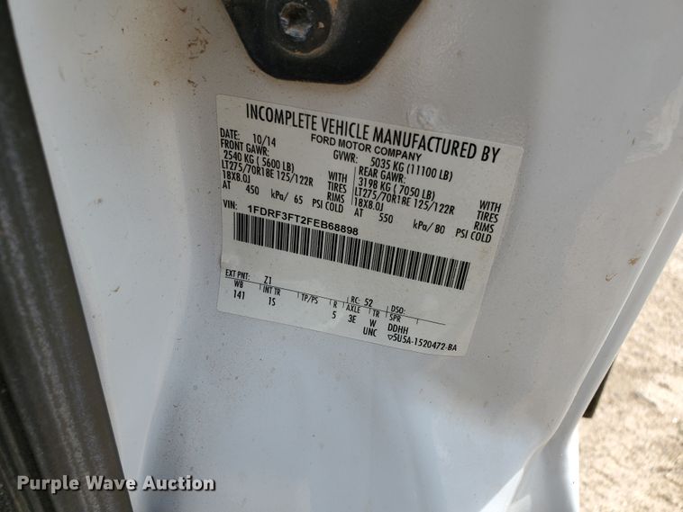 image for item JM9649 2015 Ford F350 Super Duty  bale bed pickup truck