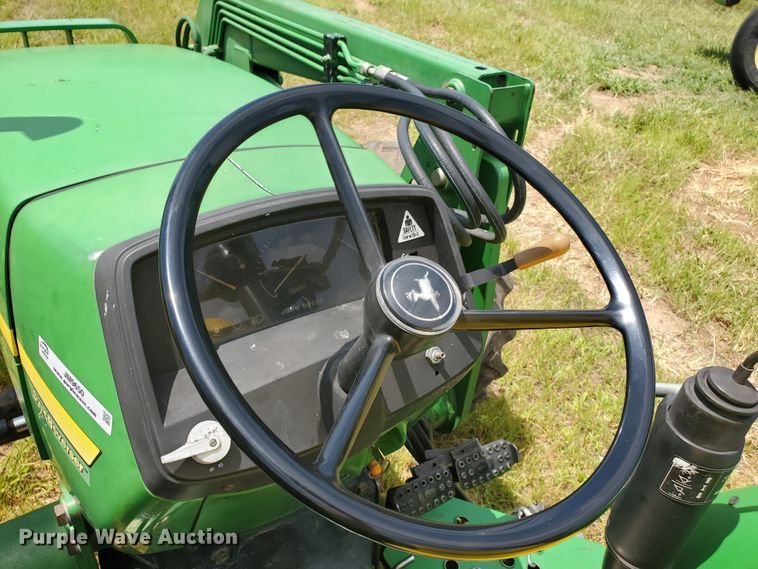 image for item JM9650 2001 John Deere 5205  MFWD tractor