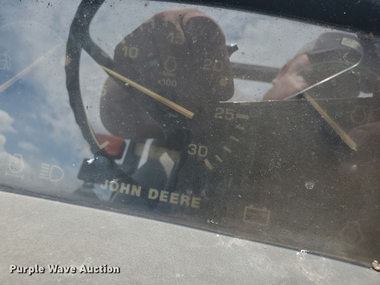 image for item JM9650 2001 John Deere 5205  MFWD tractor