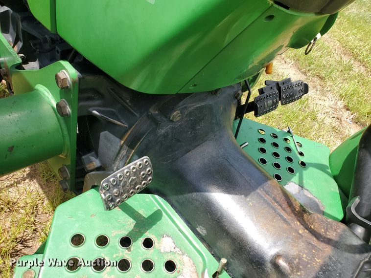 image for item JM9650 2001 John Deere 5205  MFWD tractor