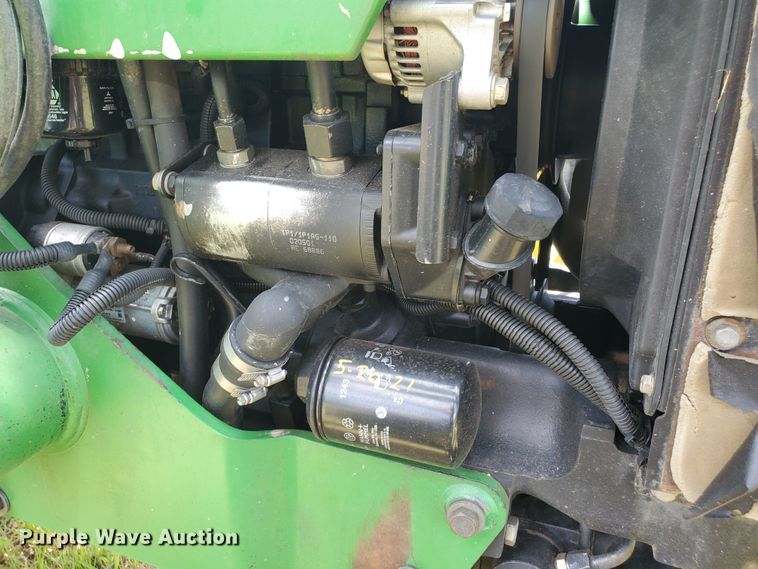 image for item JM9650 2001 John Deere 5205  MFWD tractor