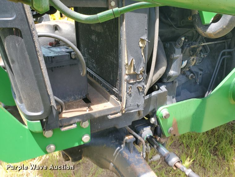 image for item JM9650 2001 John Deere 5205  MFWD tractor