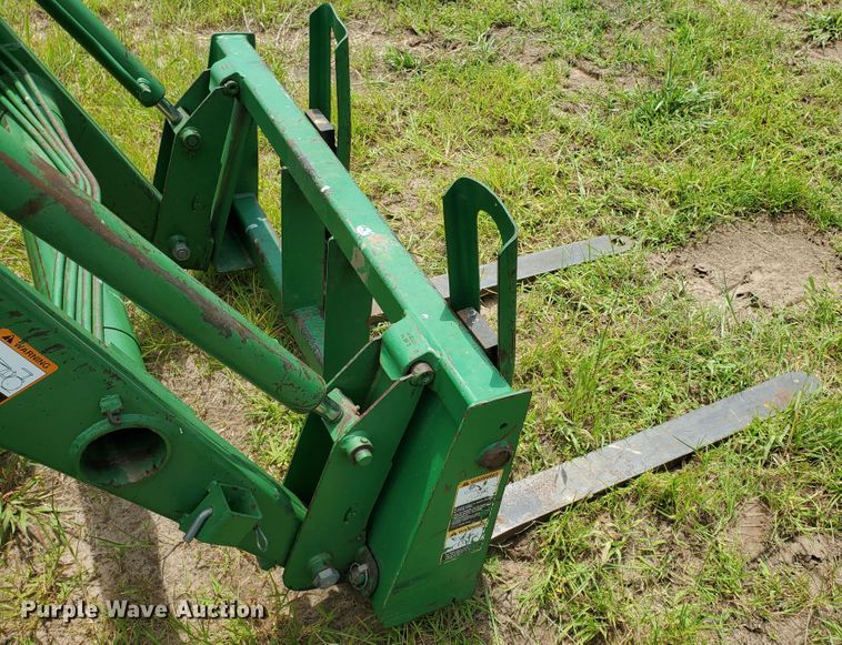 image for item JM9650 2001 John Deere 5205  MFWD tractor