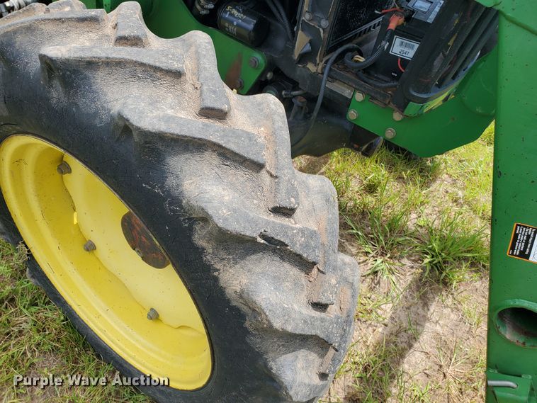 image for item JM9650 2001 John Deere 5205  MFWD tractor