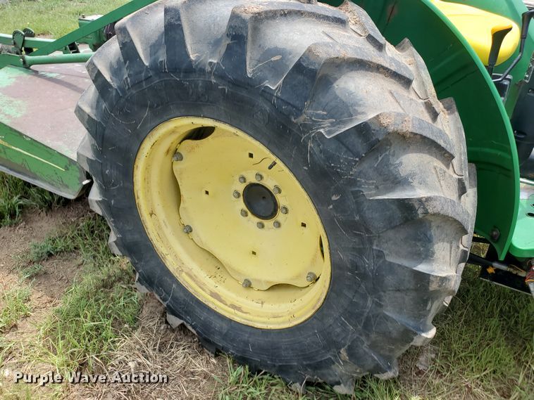 image for item JM9650 2001 John Deere 5205  MFWD tractor