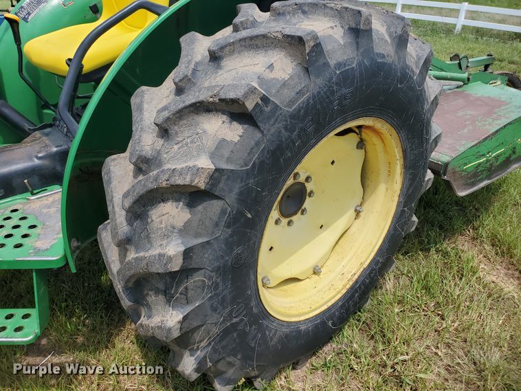 image for item JM9650 2001 John Deere 5205  MFWD tractor