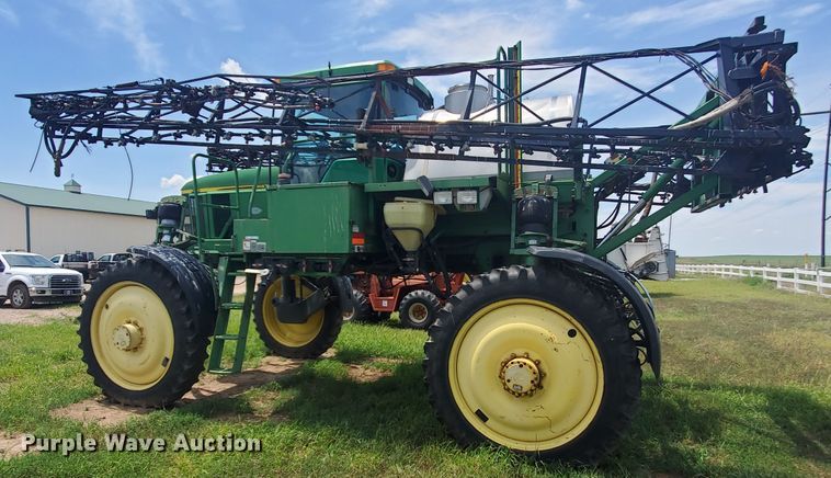 image for item JM9651 2001 John Deere 4710  sprayer