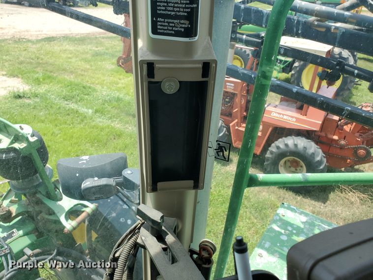 image for item JM9651 2001 John Deere 4710  sprayer