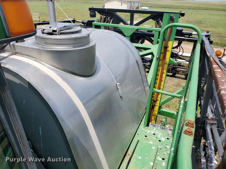 image for item JM9651 2001 John Deere 4710  sprayer