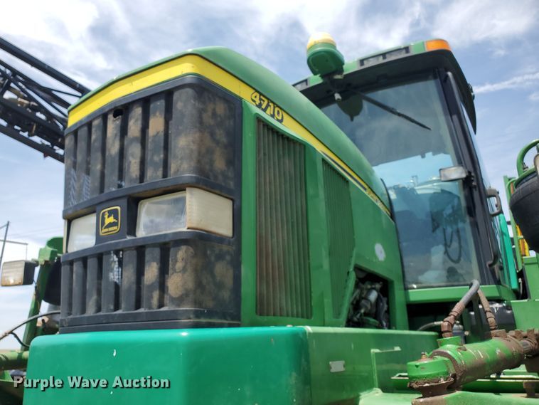 image for item JM9651 2001 John Deere 4710  sprayer