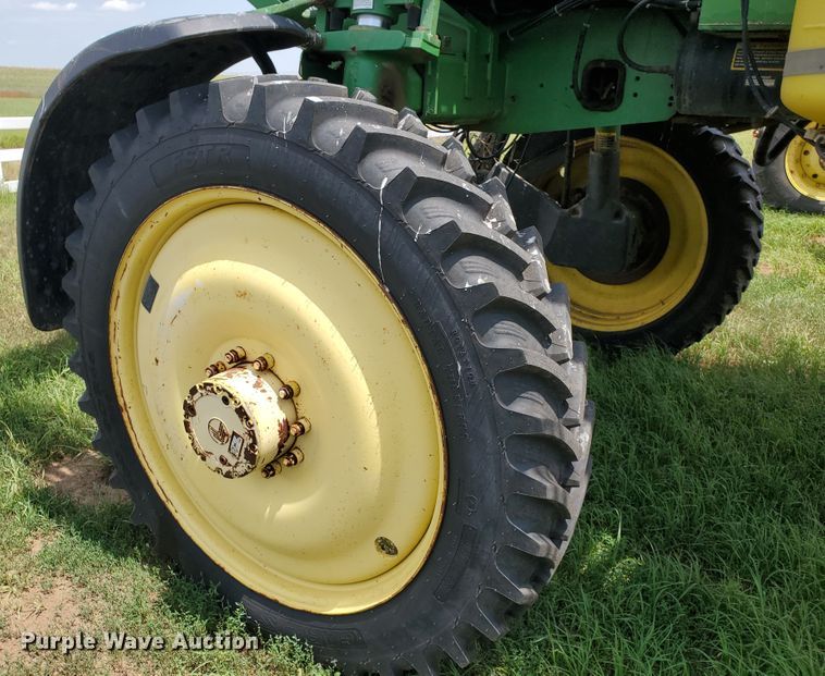 image for item JM9651 2001 John Deere 4710  sprayer