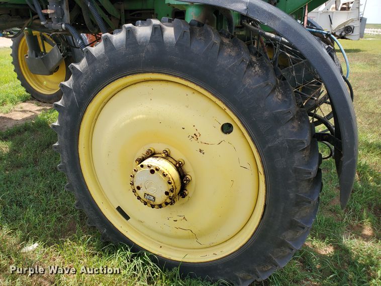 image for item JM9651 2001 John Deere 4710  sprayer