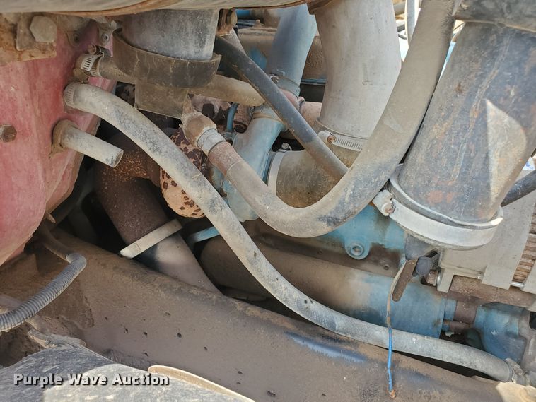 image for item JM9655 1980 International 1854  flatbed truck