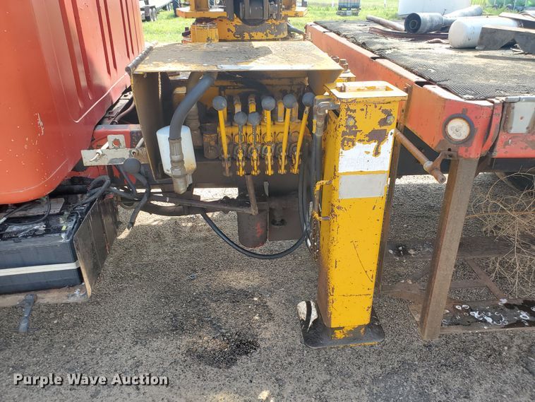 image for item JM9655 1980 International 1854  flatbed truck