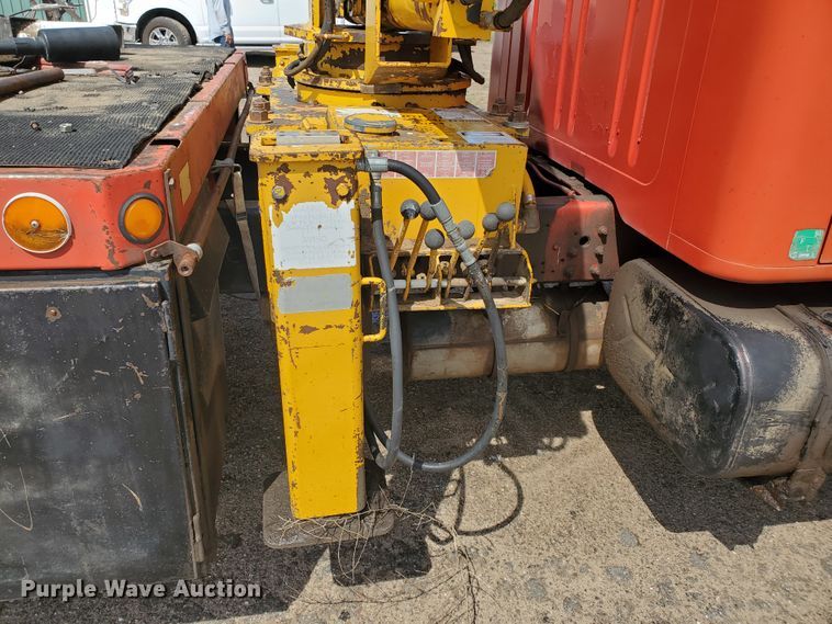 image for item JM9655 1980 International 1854  flatbed truck