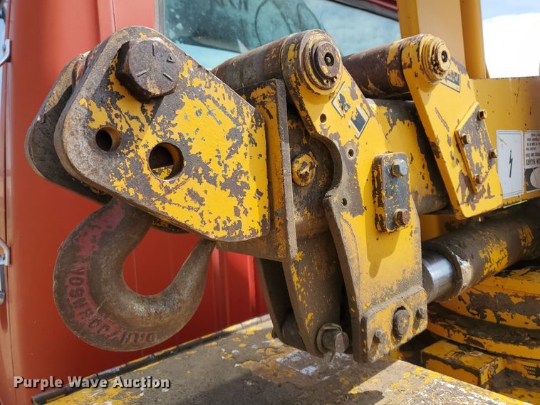 image for item JM9655 1980 International 1854  flatbed truck