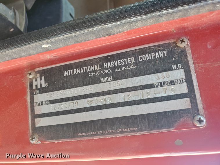 image for item JM9655 1980 International 1854  flatbed truck