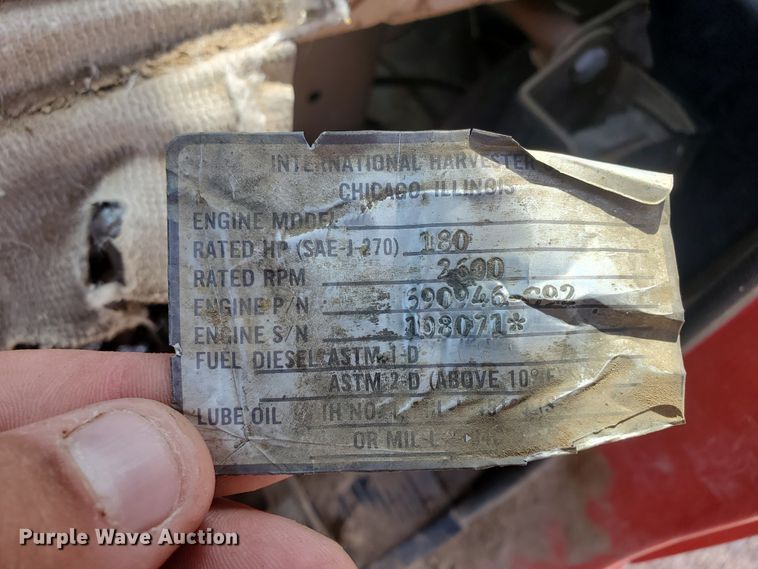 image for item JM9655 1980 International 1854  flatbed truck