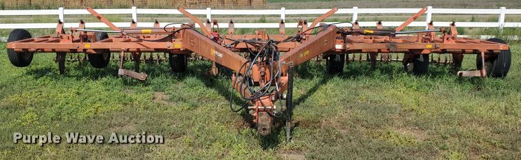 image for item JM9658 Sunflower 3661-30  sweep plow
