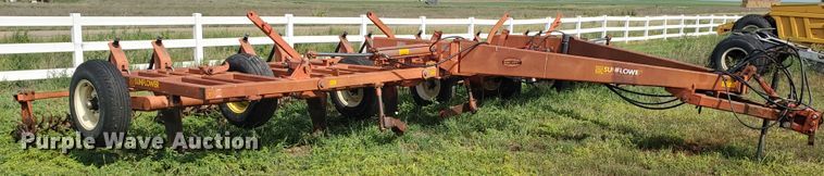 image for item JM9658 Sunflower 3661-30  sweep plow