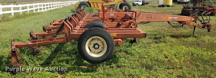 image for item JM9658 Sunflower 3661-30  sweep plow
