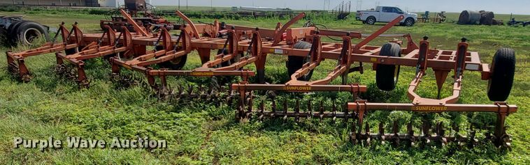 image for item JM9658 Sunflower 3661-30  sweep plow