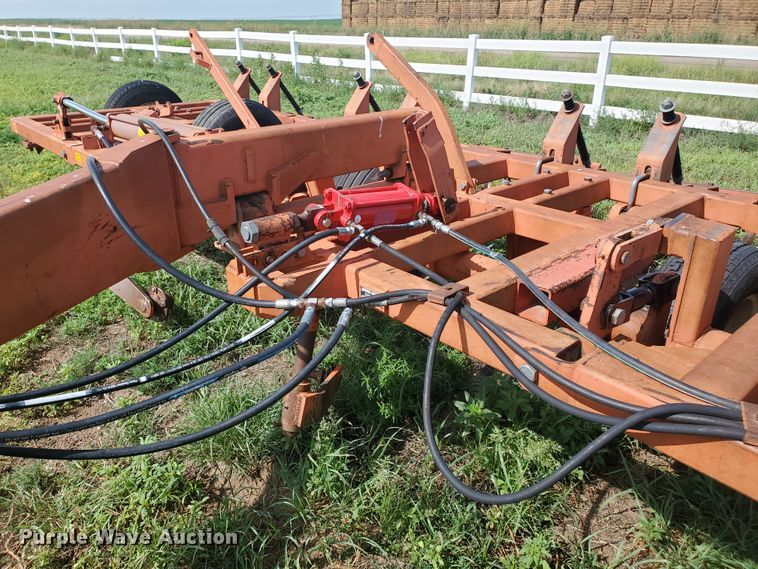 image for item JM9658 Sunflower 3661-30  sweep plow