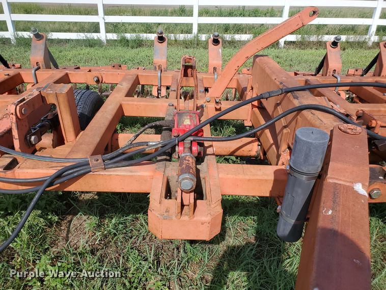 image for item JM9658 Sunflower 3661-30  sweep plow