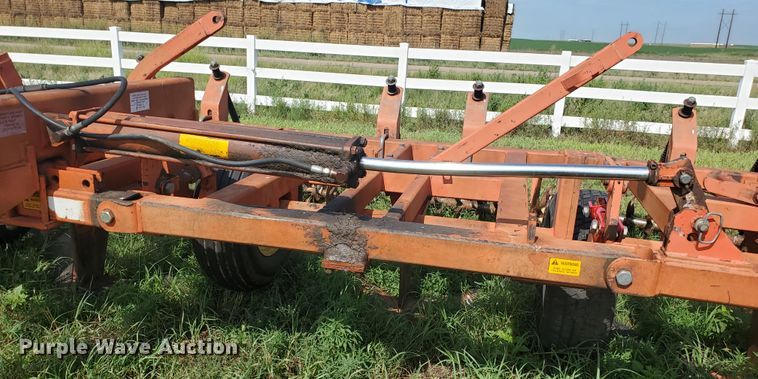 image for item JM9658 Sunflower 3661-30  sweep plow
