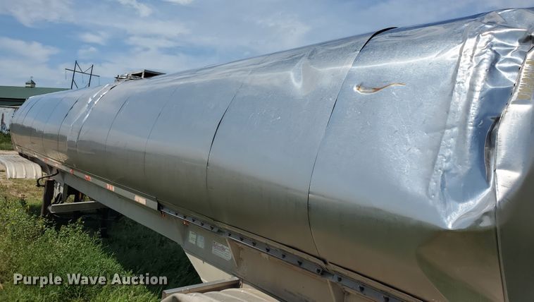 image for item JM9664 1995 Walker  tank trailer