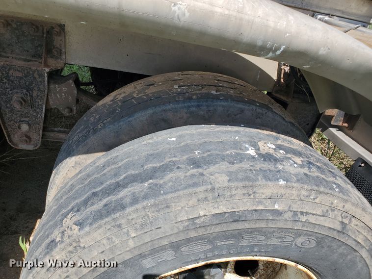 image for item JM9664 1995 Walker  tank trailer