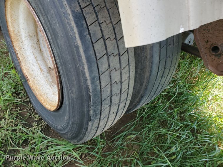 image for item JM9664 1995 Walker  tank trailer