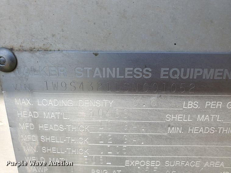 image for item JM9664 1995 Walker  tank trailer