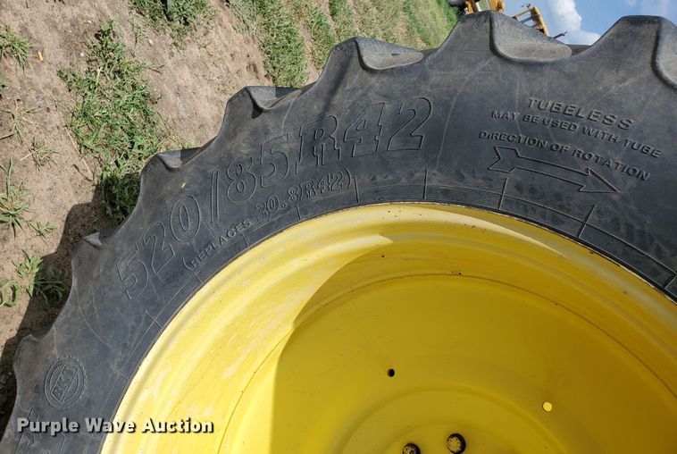 image for item JM9665 1995 John Deere 8300  MFWD tractor