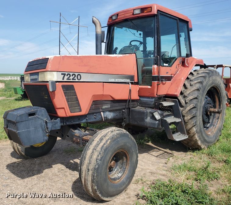 image for item JM9666 1996 Case IH 7220  tractor