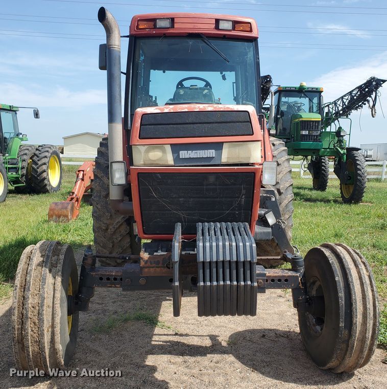 image for item JM9666 1996 Case IH 7220  tractor